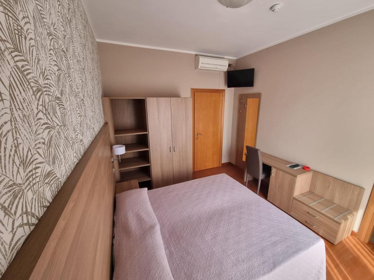 Hotel Fornaci Πεσκιέρα ντελ Γκάρντα Εξωτερικό φωτογραφία