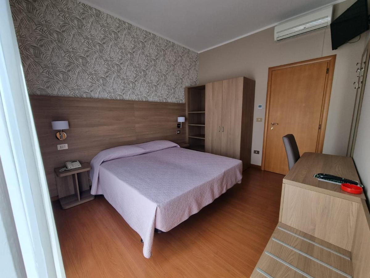 Hotel Fornaci Πεσκιέρα ντελ Γκάρντα Εξωτερικό φωτογραφία