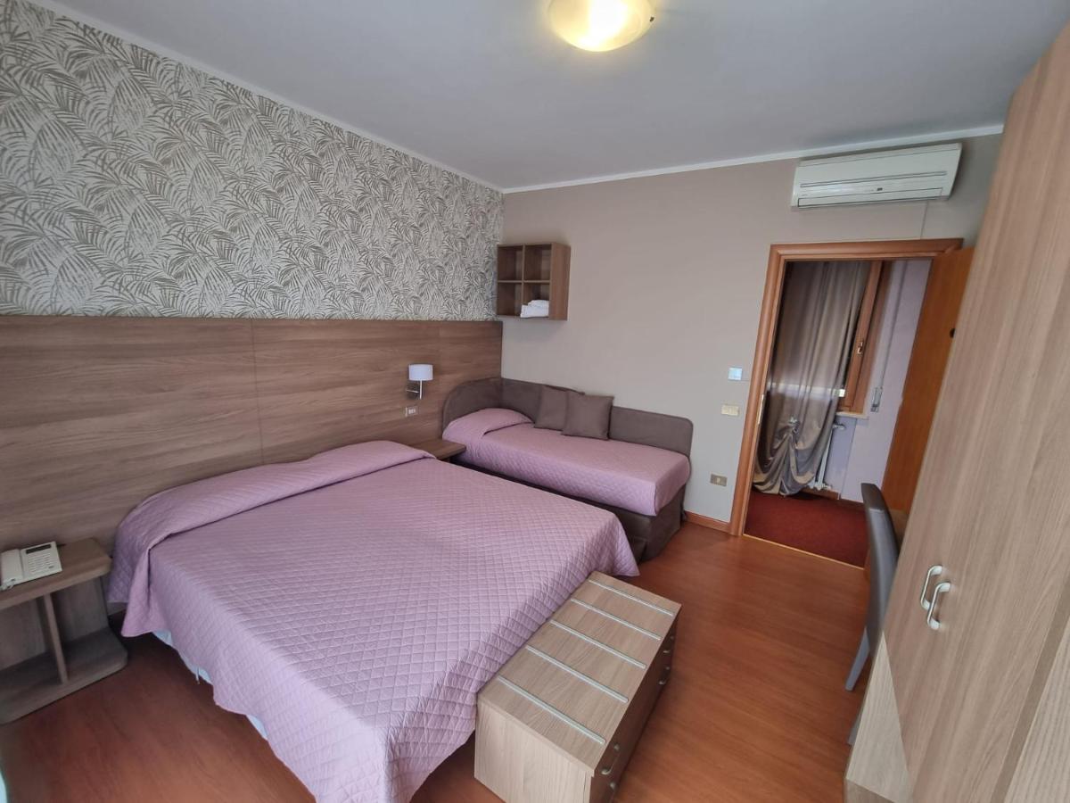 Hotel Fornaci Πεσκιέρα ντελ Γκάρντα Εξωτερικό φωτογραφία