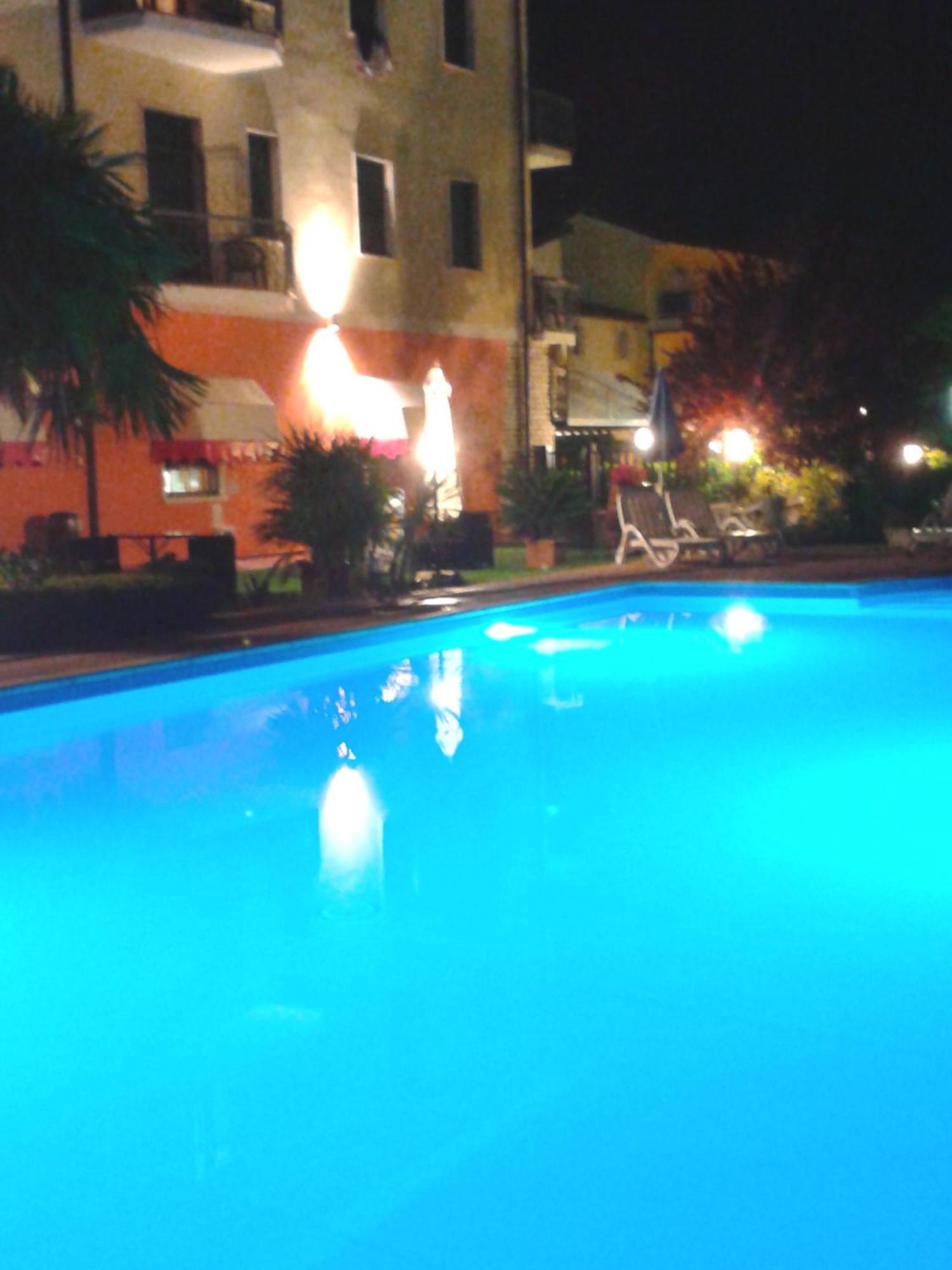 Hotel Fornaci Πεσκιέρα ντελ Γκάρντα Εξωτερικό φωτογραφία