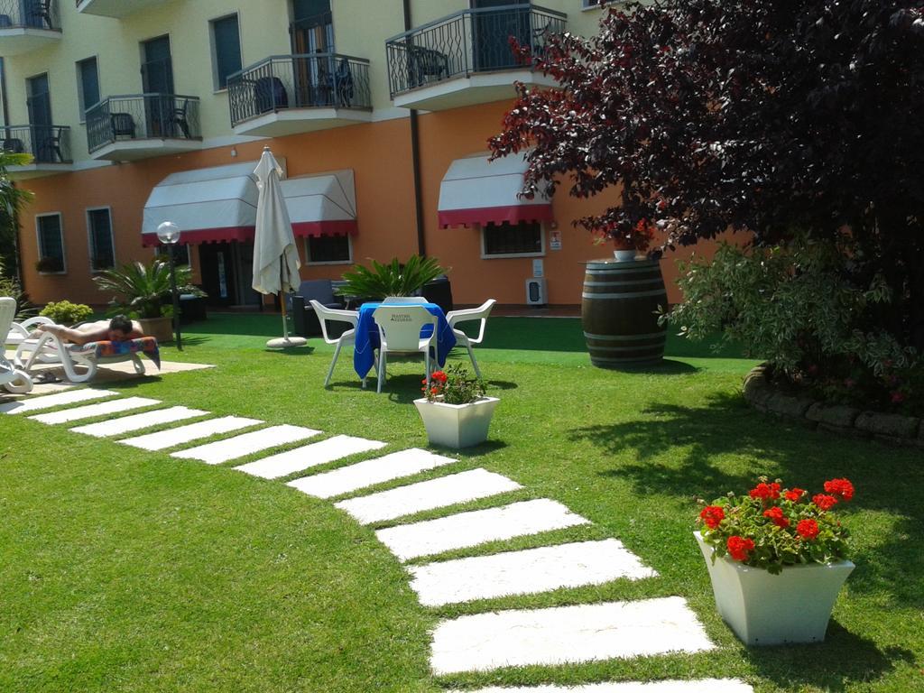 Hotel Fornaci Πεσκιέρα ντελ Γκάρντα Εξωτερικό φωτογραφία