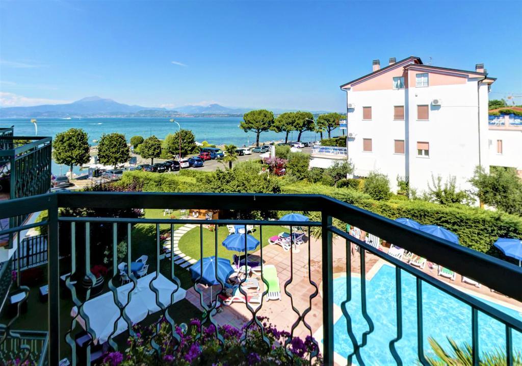 Hotel Fornaci Πεσκιέρα ντελ Γκάρντα Εξωτερικό φωτογραφία